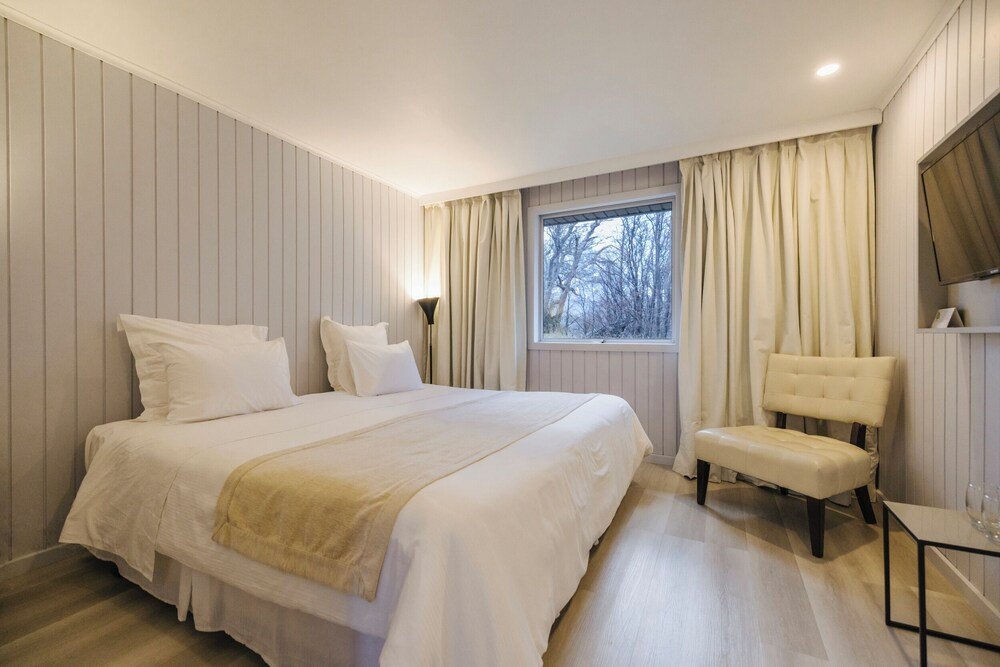 Bedroom with a large bed