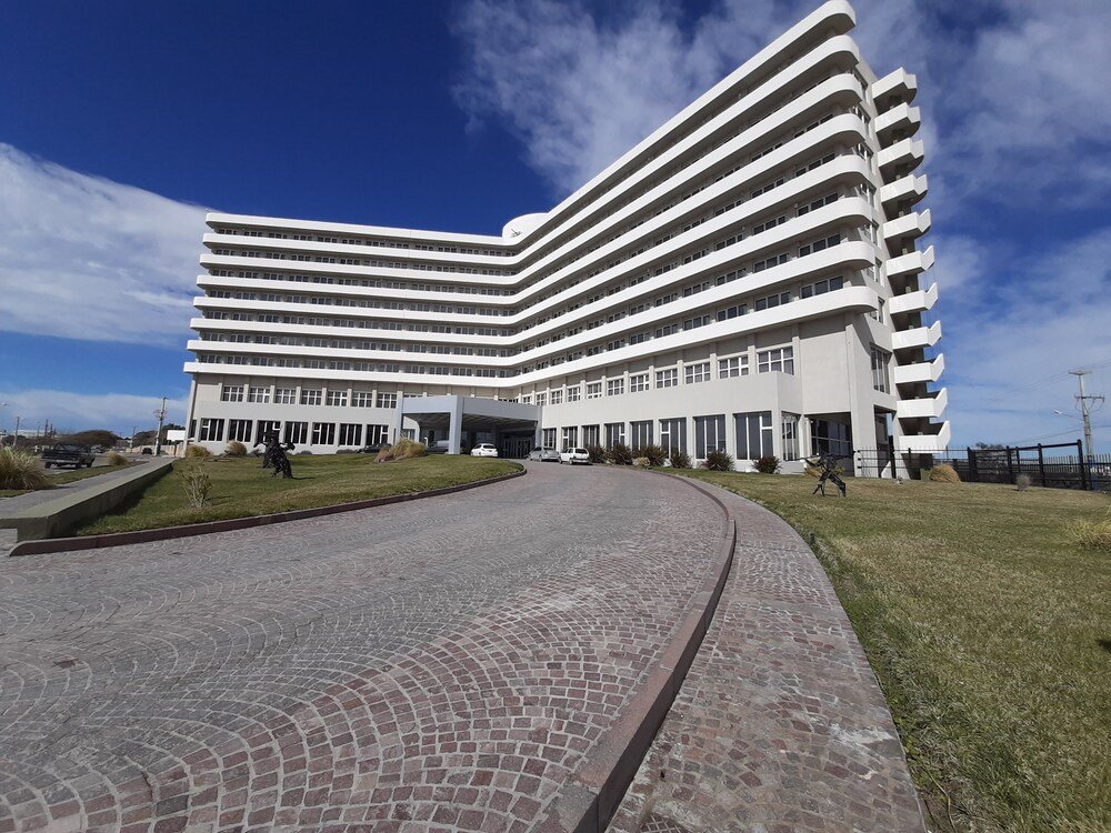 Modern multi-storey hotel building on the Puerto Madryn waterfront
